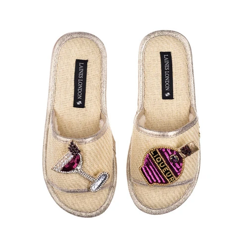Straw Braided Sandals With Raspberry Liqueur Brooches - Image 4