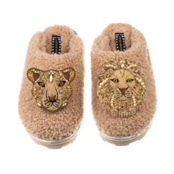 Teddy Closed Toe Slippers With Lion & Lioness Brooches
