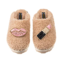 Teddy Closed Toe Slippers With Pink & Gold Pucker Up Brooches