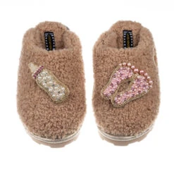 Teddy Closed Toe Slippers With Baby Girl Brooches