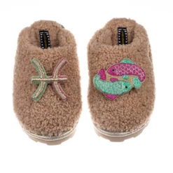 Teddy Closed Toe Slippers With Pisces Star Sign Brooches